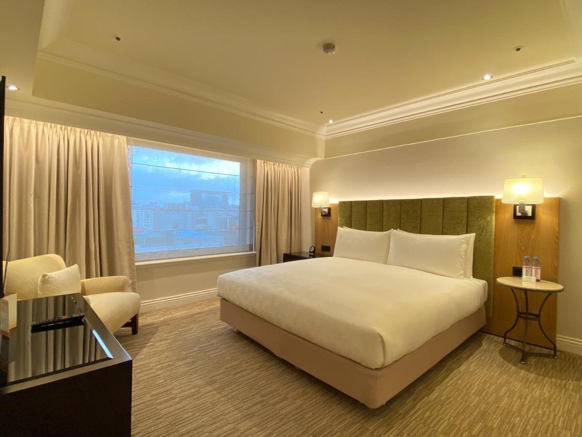 The Sherwood Taipei Exterior foto A bedroom at the hotel
